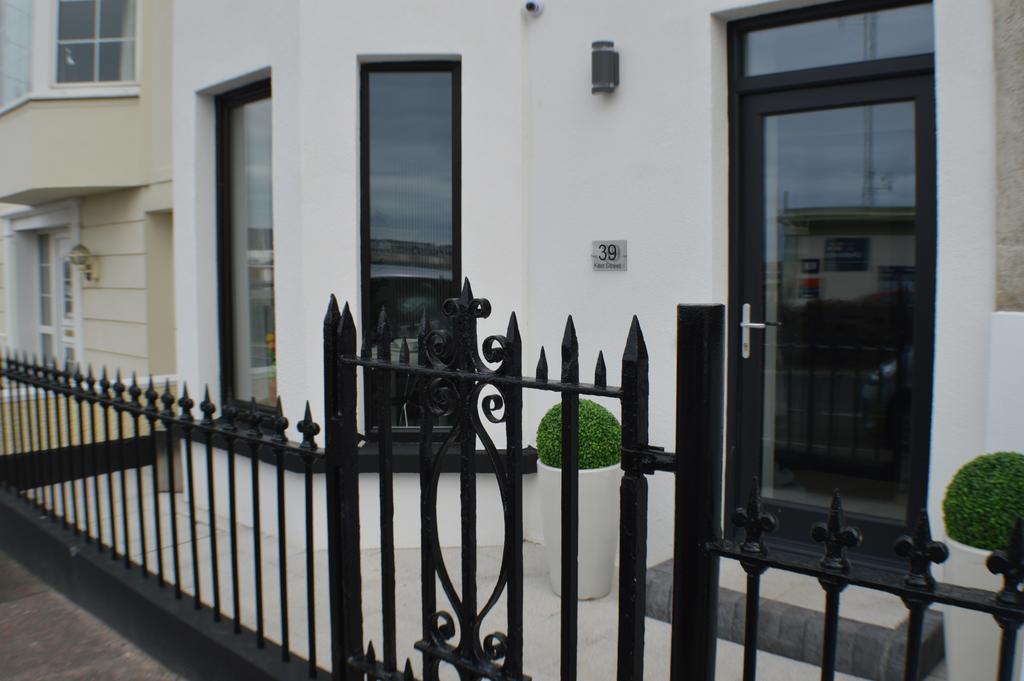 Pier39Portrush Adult Only Bed & Breakfast Exterior photo